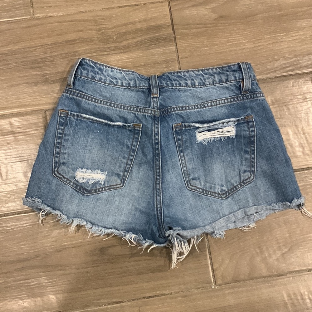 Size small - Picture 2 of 2